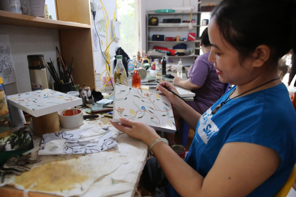Craft village economy and the digital transformation 5 ha thai lacquer