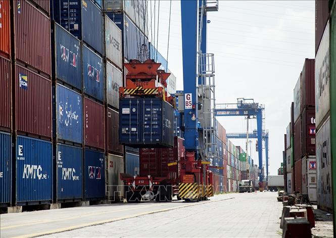 Navigating U.S. Tariffs on Vietnam Amid Uncertain Trade Dynamics 2 vna port3