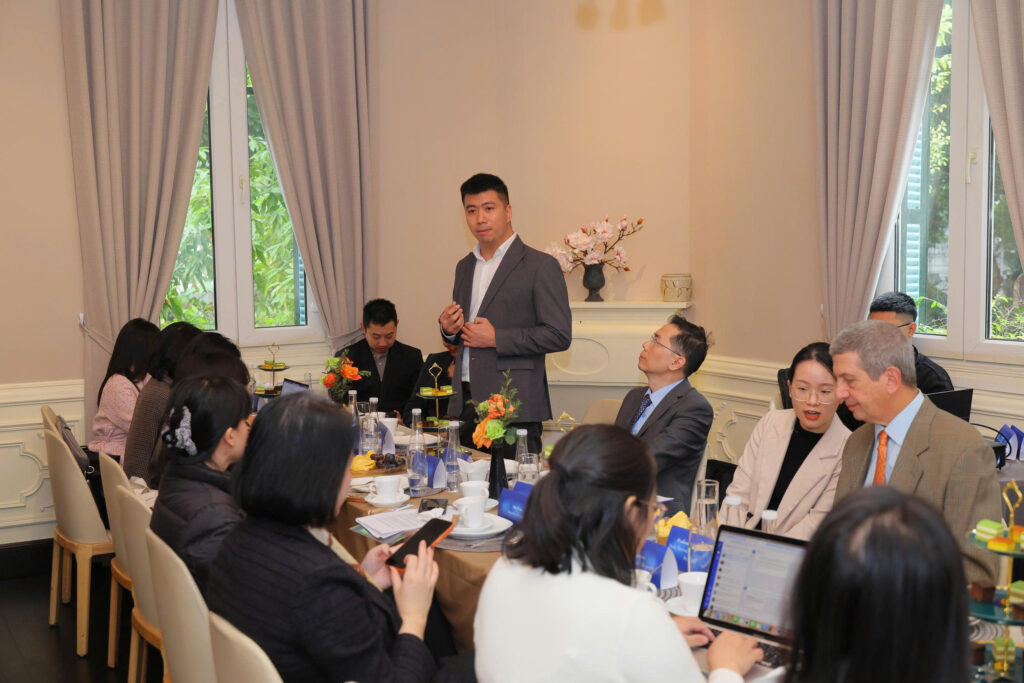 Cuu sinh vien NUS chia se