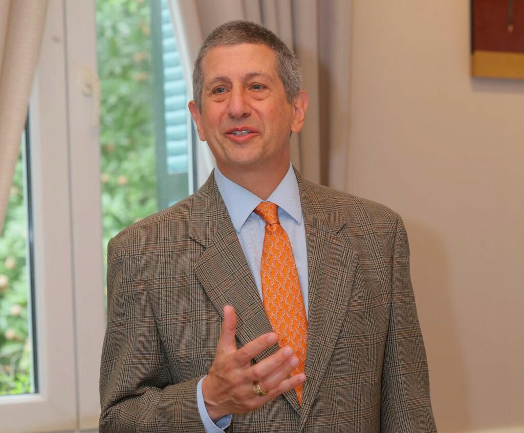 GS Andrew K. Rose cut 2