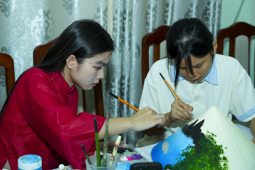 Coca-Cola Beverages Vietnam expands digital commerce initiative for Hanoi craft village 4 1 431