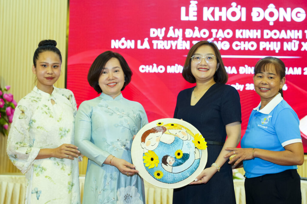Coca-Cola Beverages Vietnam expands digital commerce initiative for Hanoi craft village 2 1 479