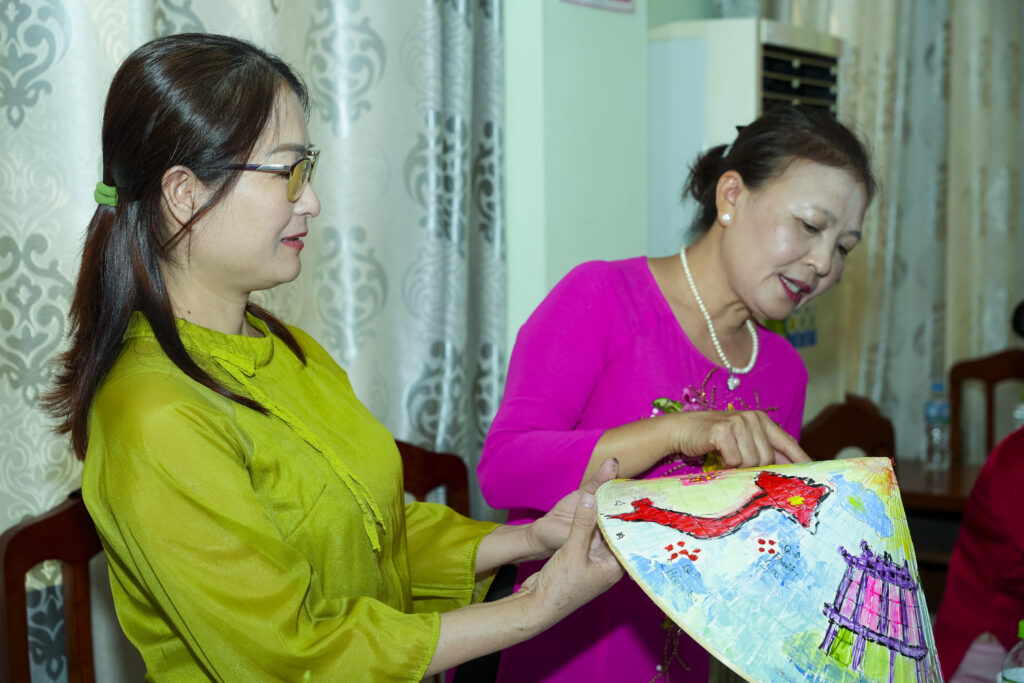 Coca-Cola Beverages Vietnam expands digital commerce initiative for Hanoi craft village 3 1 502