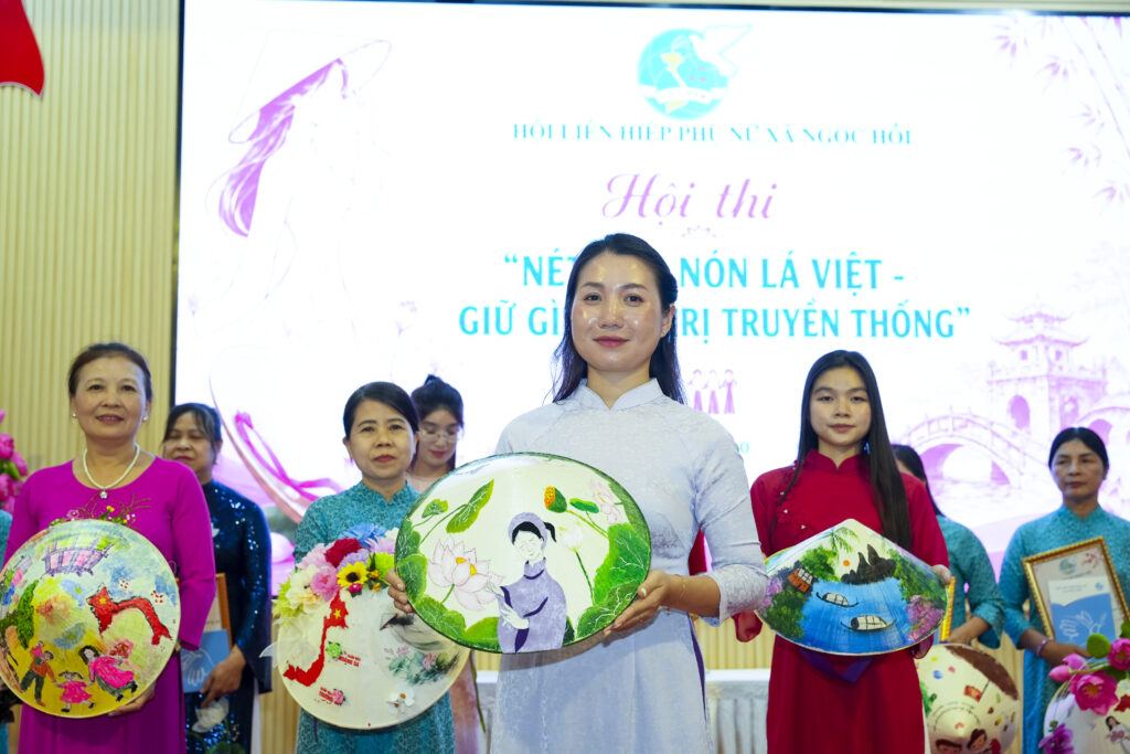 Coca-Cola Beverages Vietnam expands digital commerce initiative for Hanoi craft village 10 2 106